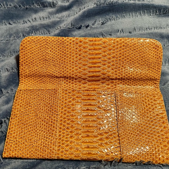Urban expressions snakeskin beautiful Tan Clutch Bag - Picture 3 of 6